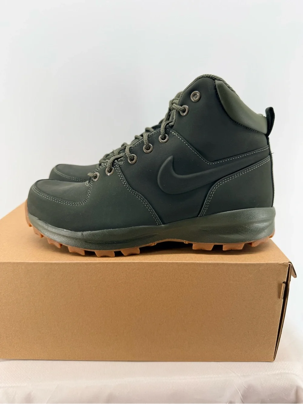 -Nike Manos Size 9.5M
